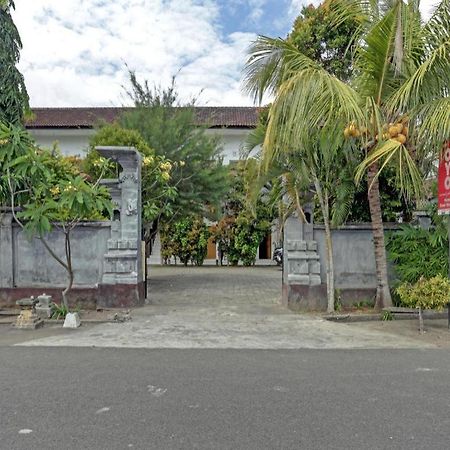 Oyo 3096 Hotel Dewi Warsiki Gilimanuk Luaran gambar