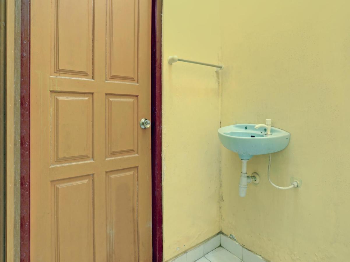 Oyo 3096 Hotel Dewi Warsiki Gilimanuk Luaran gambar