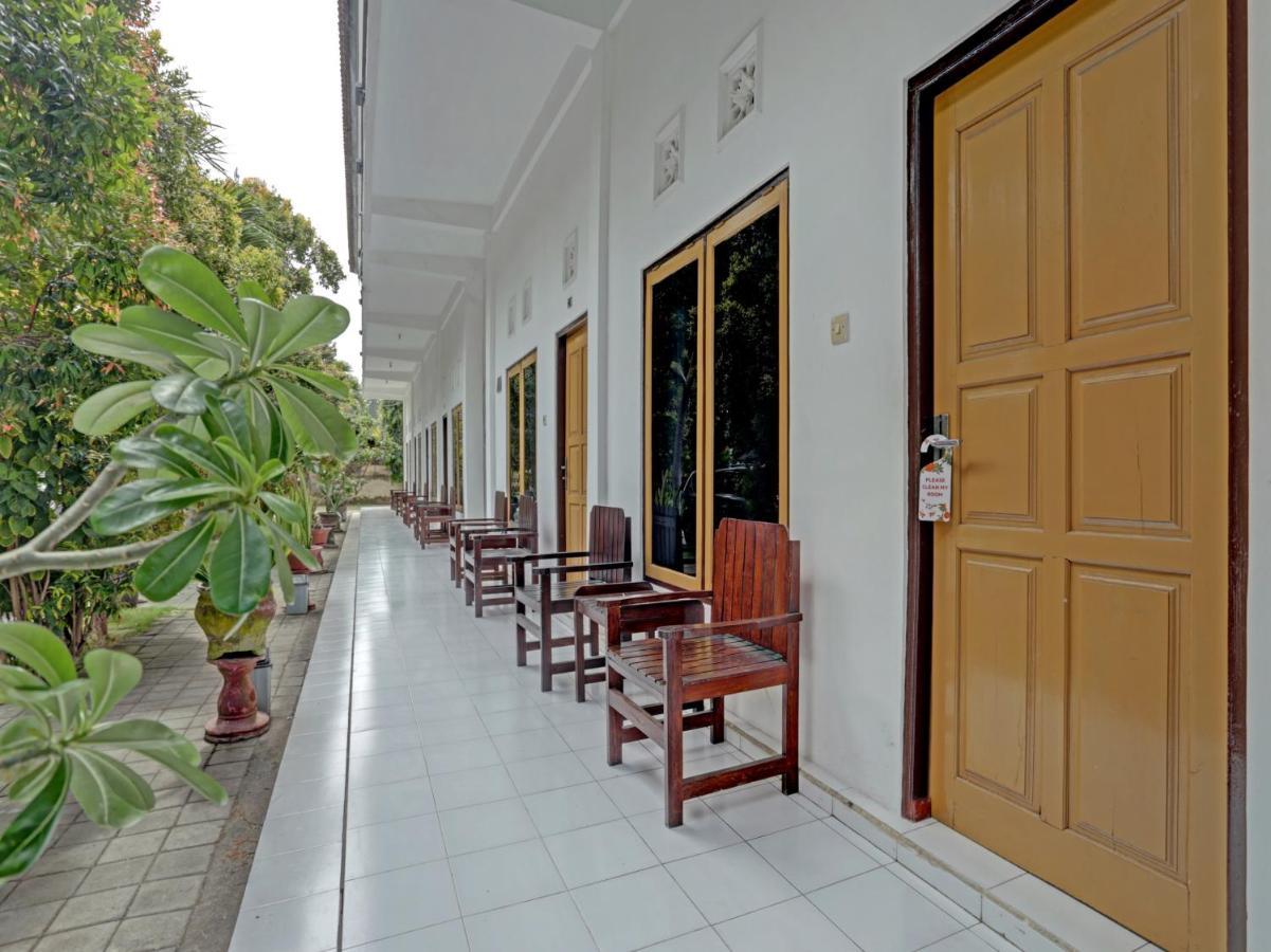 Oyo 3096 Hotel Dewi Warsiki Gilimanuk Luaran gambar